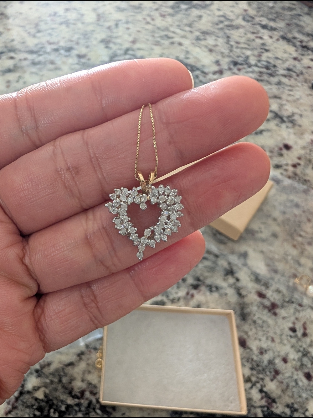 10K Yellow Gold Open Heart Genuine .50ctw Diamond Cluster Pendant Necklace 2.6g.